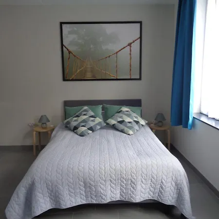 Pensionat Au Pied De L'abbaye De Leffe 3*