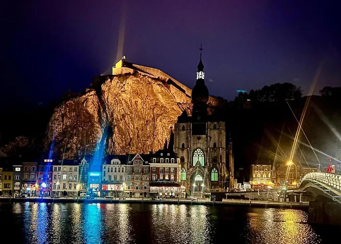 Au Pied De L'abbaye De Leffe